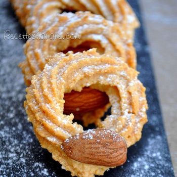 Petits gâteaux marocains aux amandes