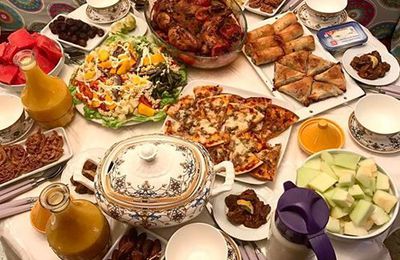 Résultat de recherche d'images pour "table de ftour ramadan"
