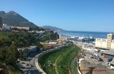 Vue sur le front de mer à Oran ( Wahran )  algeriennepourtoujours
