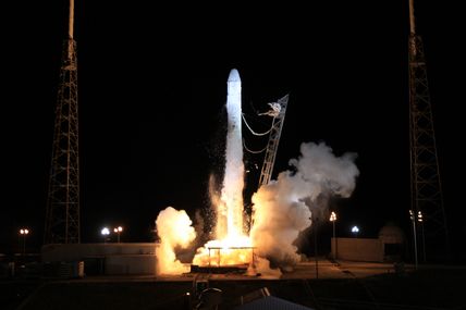 Falcon 9 (Dragon)