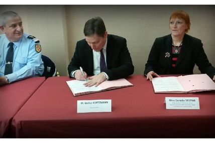 Peltre Signature de la convention participation citoyenne