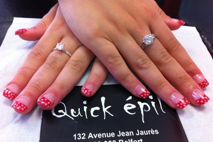 La pose d'ongles, avec capsules ou sur ongles naturels ?