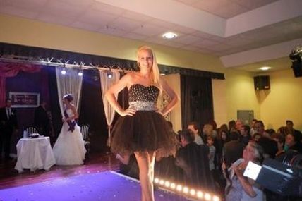 ROBE OFFERTE A ELODIE GOSSUIN