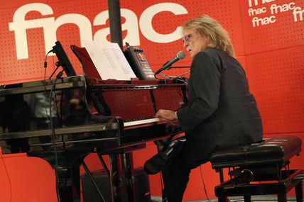CHRISTOPHE en showcase à la Fnac Saint Lazare (15/04/2016)