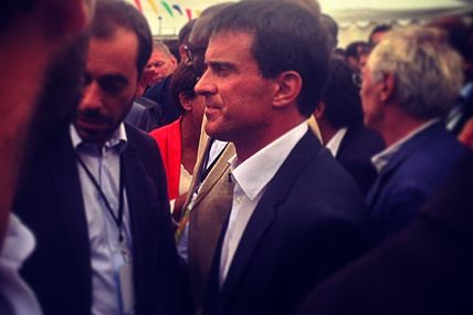 À quoi pense-t-il Manuel Valls? #larochelle #ueps