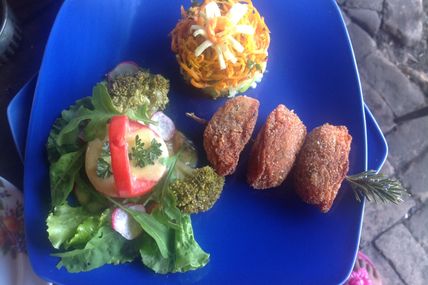 Une salade verte et de tomates ! à La Ferme