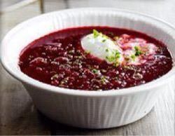 Soupe chaude de cerises, quenelle glacée au fromage blanc