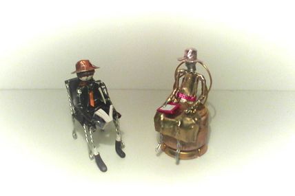 CHAISES EN BOUCHONS DE CHAMPAGNE!