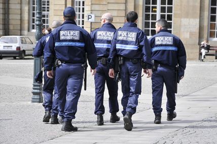 La moitié des policiers municipaux équipés d'armes à feu