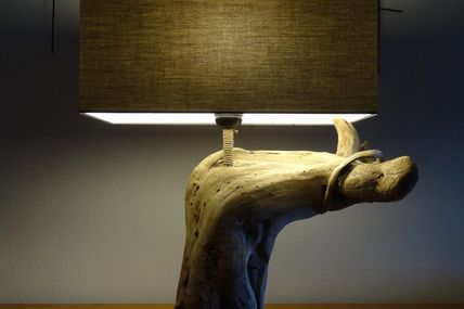 Mignonne lampe en bois flotté, forme originale...