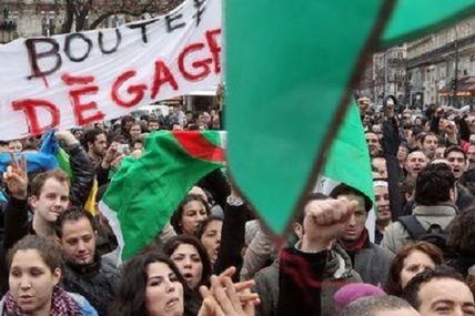 Manifestation à Paris des anti-4e mandat : « Ni Bouteflika, ni le DRS »