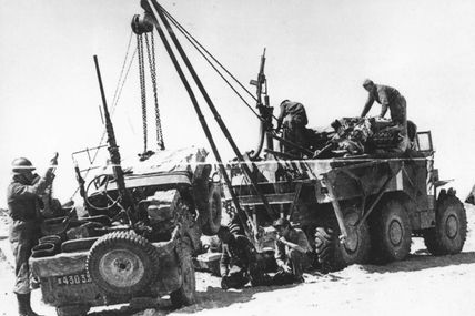 Véhicules militaires