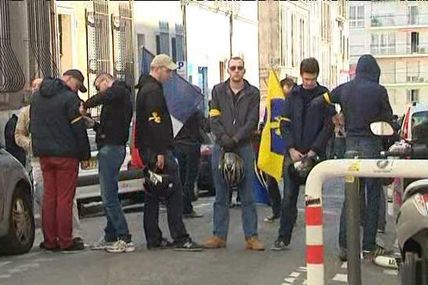 Agression fasciste du local des JC d'Aix