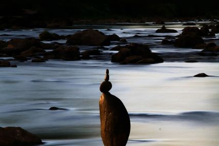Stone balance perso. (land art)