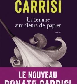 La femme aux fleurs de papier