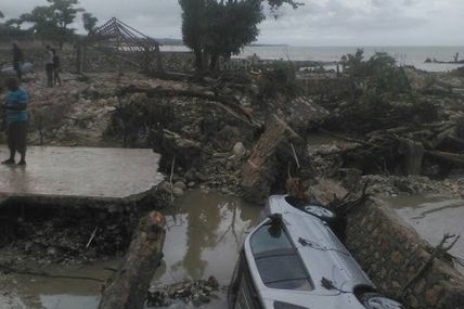 Le sud: Ravagé et complètement sous les eaux.