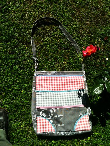 dot dash woven bag
