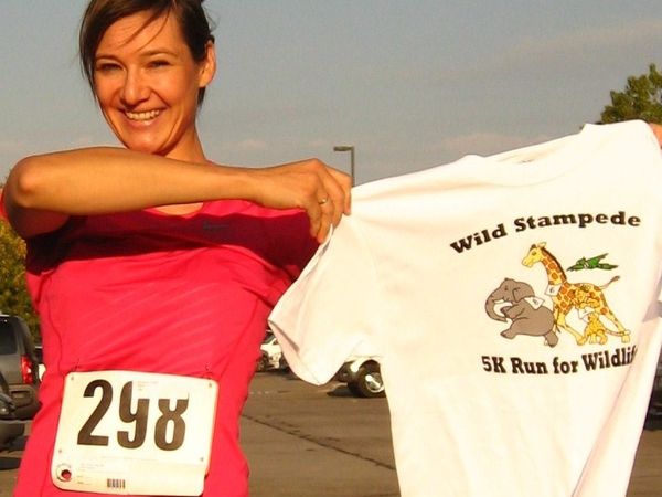 Start und Ziel, Polizeiaufgebot und Teilnahme-T-Shirt und Stärkung vorher und nachher