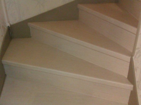 habillage escalier béton