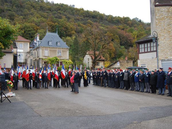Traditionnelle cérémonie à la mémoire des soldats morts pour la France à La Balme les Grottes