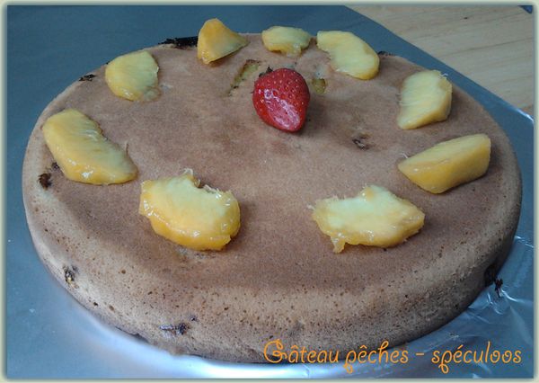 Gâteau pêches-spéculoos