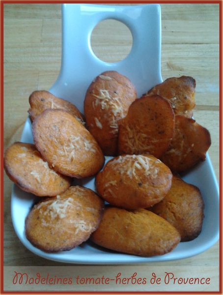 Madeleines à la tomate et aux herbes de Provence