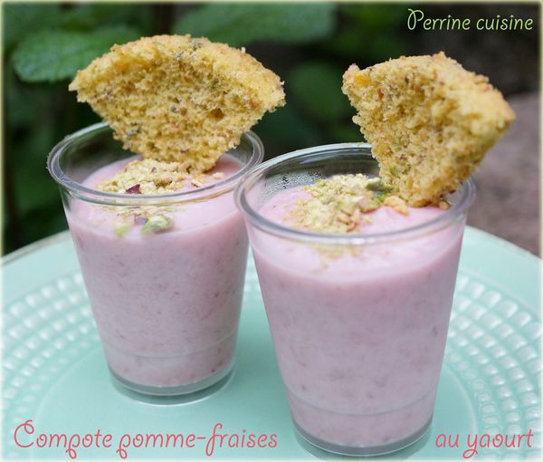Compote pomme-fraises au yaourt