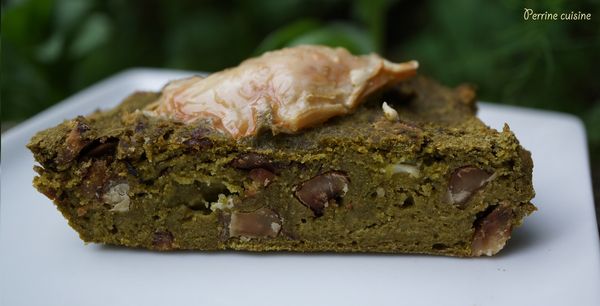Cake aux épinards, tofu soyeux, noisettes et chèvre