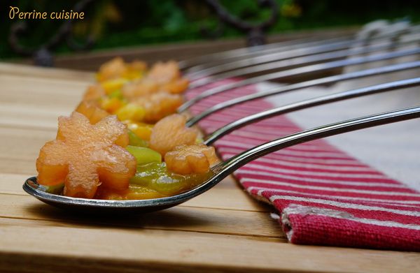 Bouchées marinées aux poivrons et au melon