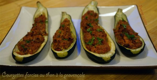 Courgettes farcies au thon à la provençale