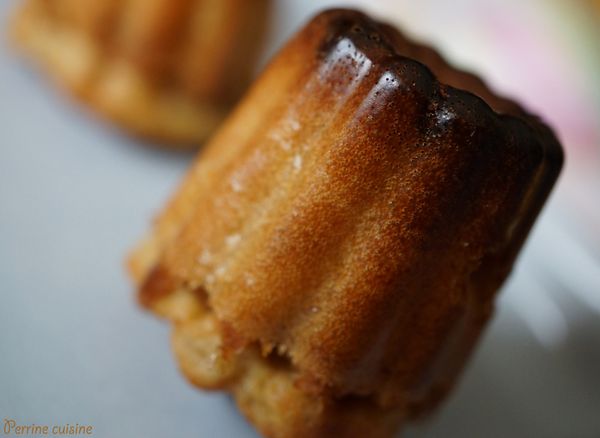Mini-cannelés à la crème de marrons et pépites de chocolat