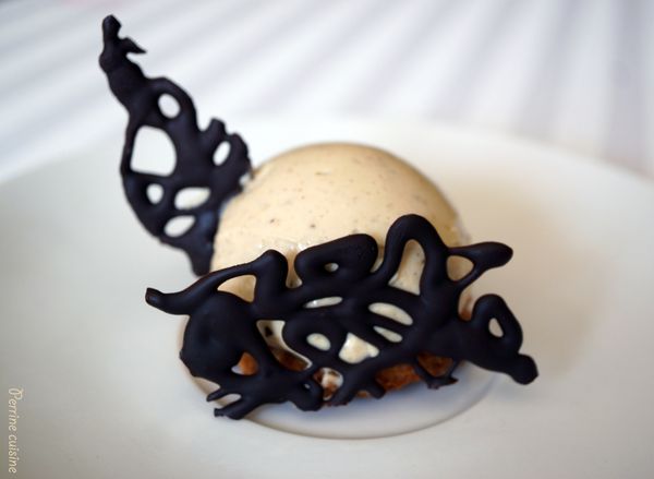 Entremet pistache sur biscuit macaroné