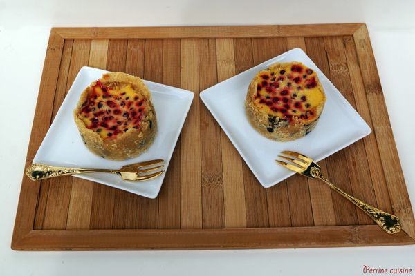 Cheesecake aux groseilles et pépites de chocolat