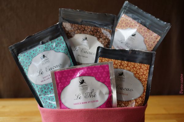 Cupackes au thé rose-litchi, partenariat Gourmet in Love et 2 ans du blog