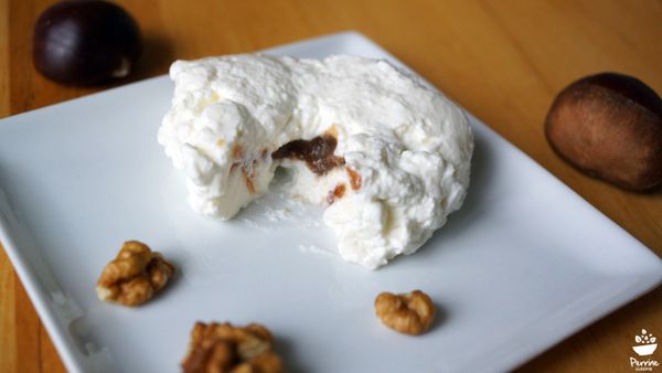Faisselles cœur crème de châtaignes et noix (et sauce chocolatée)
