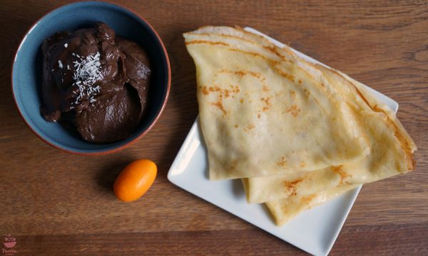 Crêpes au kumquat, mousse d’avocat au chocolat