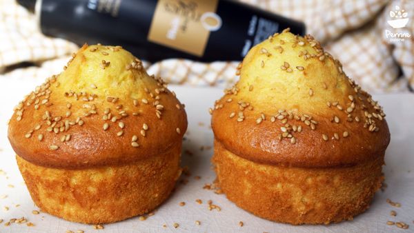 Gâteaux à l’huile d’olive, cœur rhubarbe, et sésame toasté - Partenariat Huile des Orgues