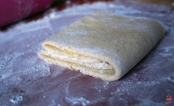Soupe de poissons feuilletée {pâte feuilletée semi-rapide à la farine de seigle et au safran}