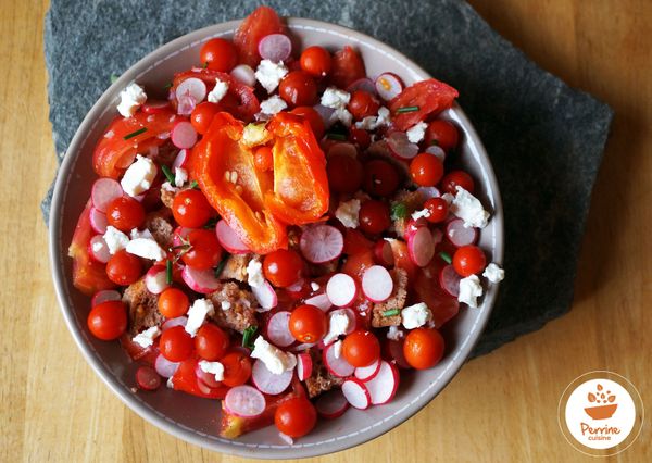 Panzanella ou salade de pain à ma façon et poivron soufflé