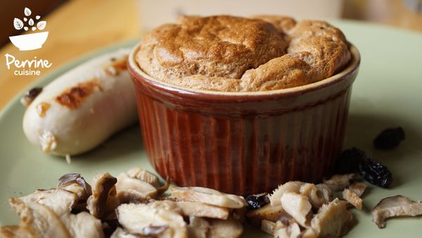 Soufflé aux marrons, poêlée de shiitakes aux myrtes et boudin blanc
