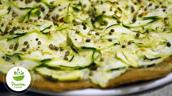 Tarte fine aux courgettes et graines de chanvre {pâte aux Gaudes et au yaourt}