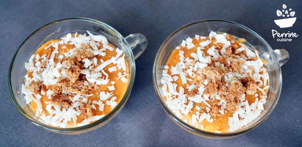 Petite crème à la carotte, lait de coco et spéculoos (une recette bio)