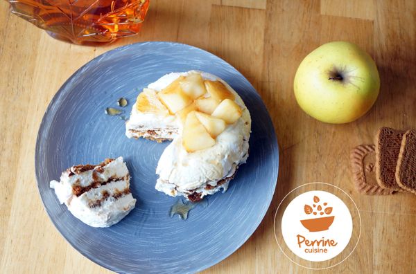 Gâteau sans cuisson aux pommes, sirop d’érable et spéculoos