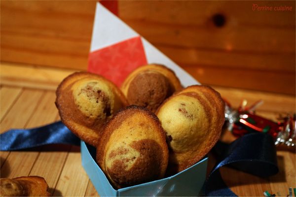Madeleines marbrées chocolat – fleur d’oranger {cadeau gourmand}