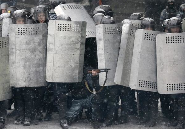 #News • Ukrainian protesters blame government for violence, issue ultimatum
