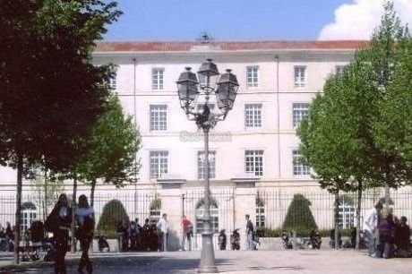 La Rochelle : les enseignants en grève au lycée Dautet