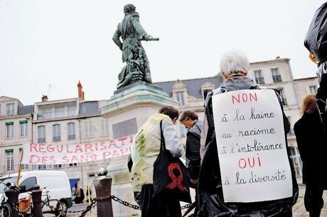 Ils œuvrent discrètement pour les sans-papiers