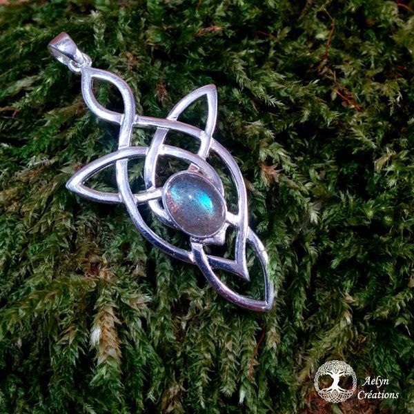 Pendentif elfique celtique Lelya Labradorite et Argent massif entrelacs noeuds médiéval bleu argenté païen ésotérisme fée
