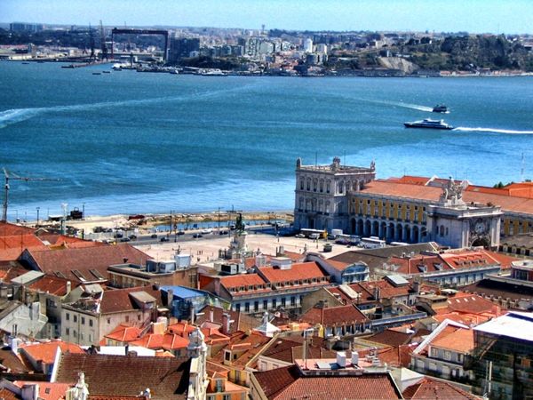 Il fiume Tejo a Lisbona