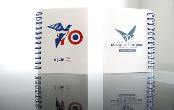 Un carnet personnalisé pour les 70 ans du débarquement en Normandie by The Concept Book